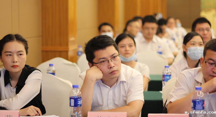 技术中心黄晓辉