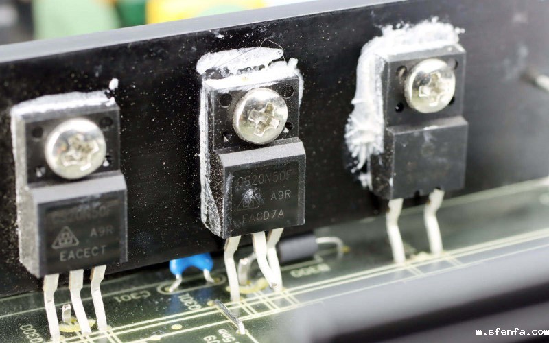 导热硅脂在红米显示器上的应用