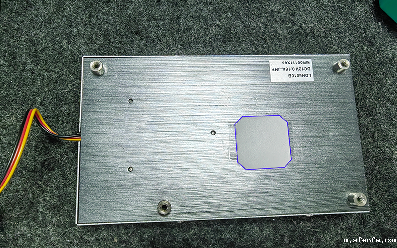 必威官方网址是多少贴在散热器上