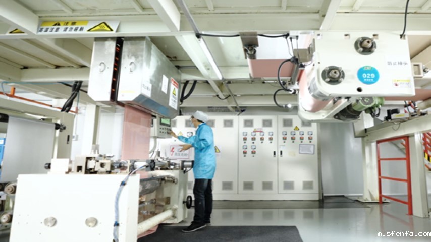 先进的导热硅胶片生产设备