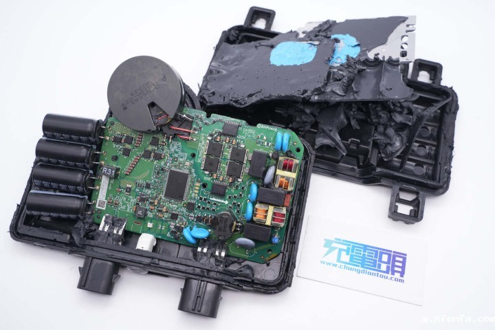 导热灌封胶在微型光伏逆变器上的应用