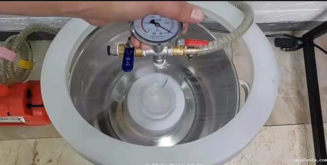 导热灌封胶真空脱泡