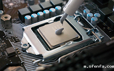 高导热高可靠性导热硅脂 | 提升电子设备性能与稳定性 